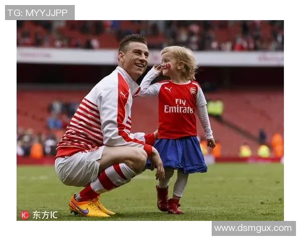 足球明星与杭州女友的浪漫故事揭示了爱情与事业的完美平衡 足球明星与杭州女友的浪漫故事揭示了爱情与事业的完美平衡