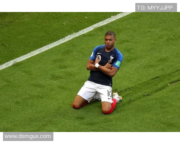 足球明星进球后庆祝动作大盘点展现激情与风采的瞬间