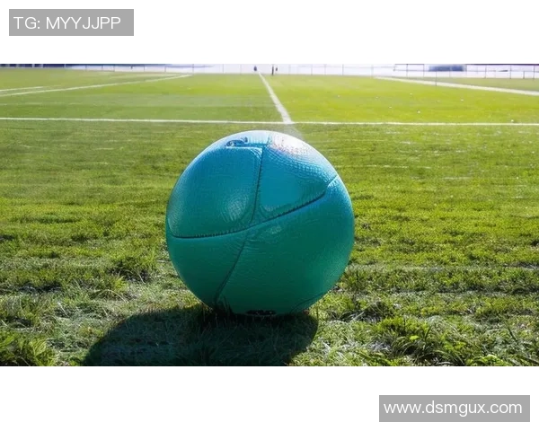 足球明星壁纸展现霸气风范尽显球场魅力与激情瞬间